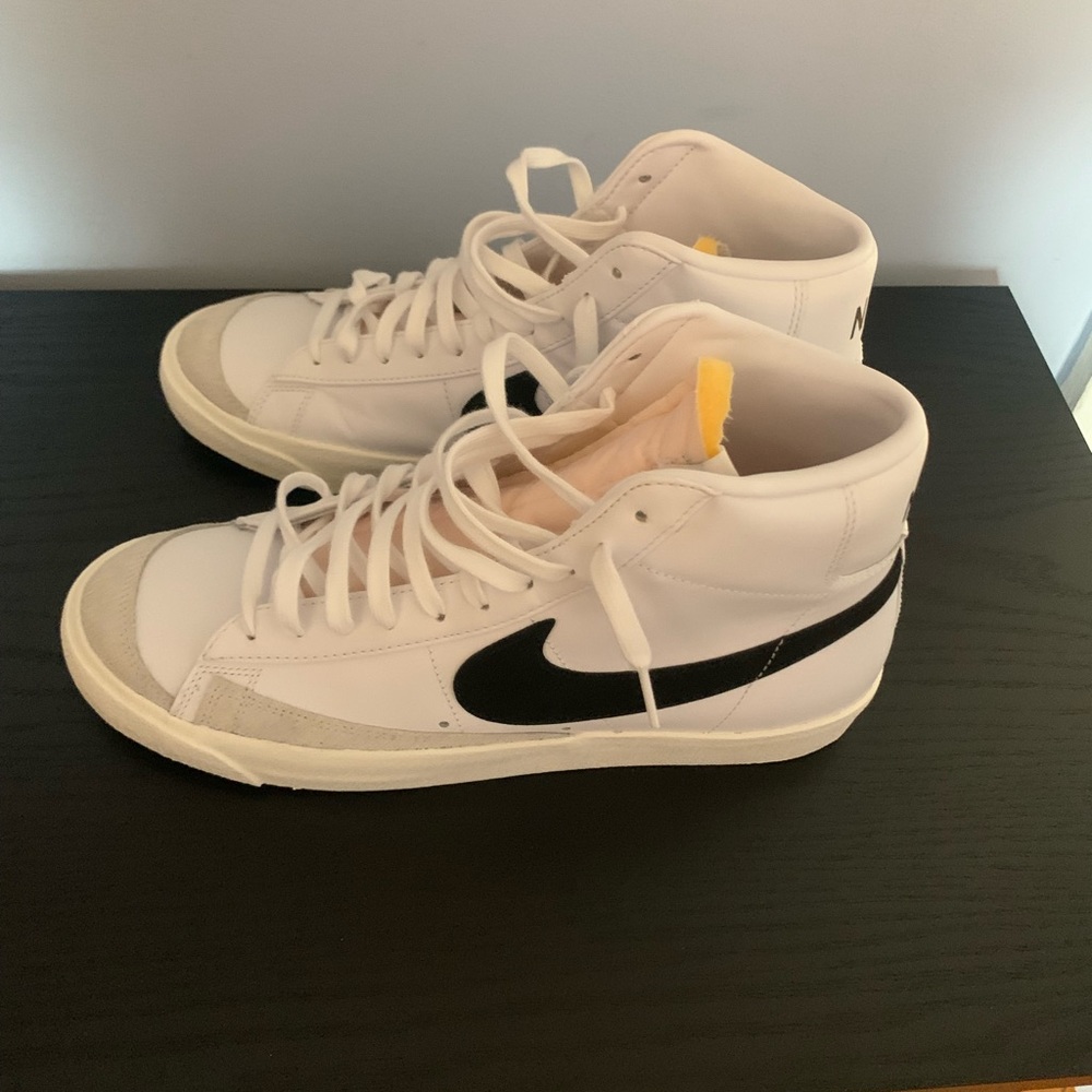 White Nike high rise Blazers. Never worn. Mens sizing.
